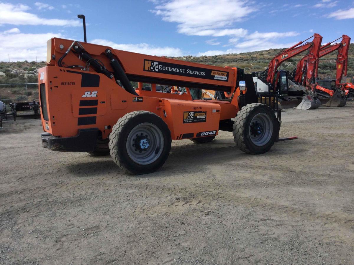 2017 SkyTrak 8042