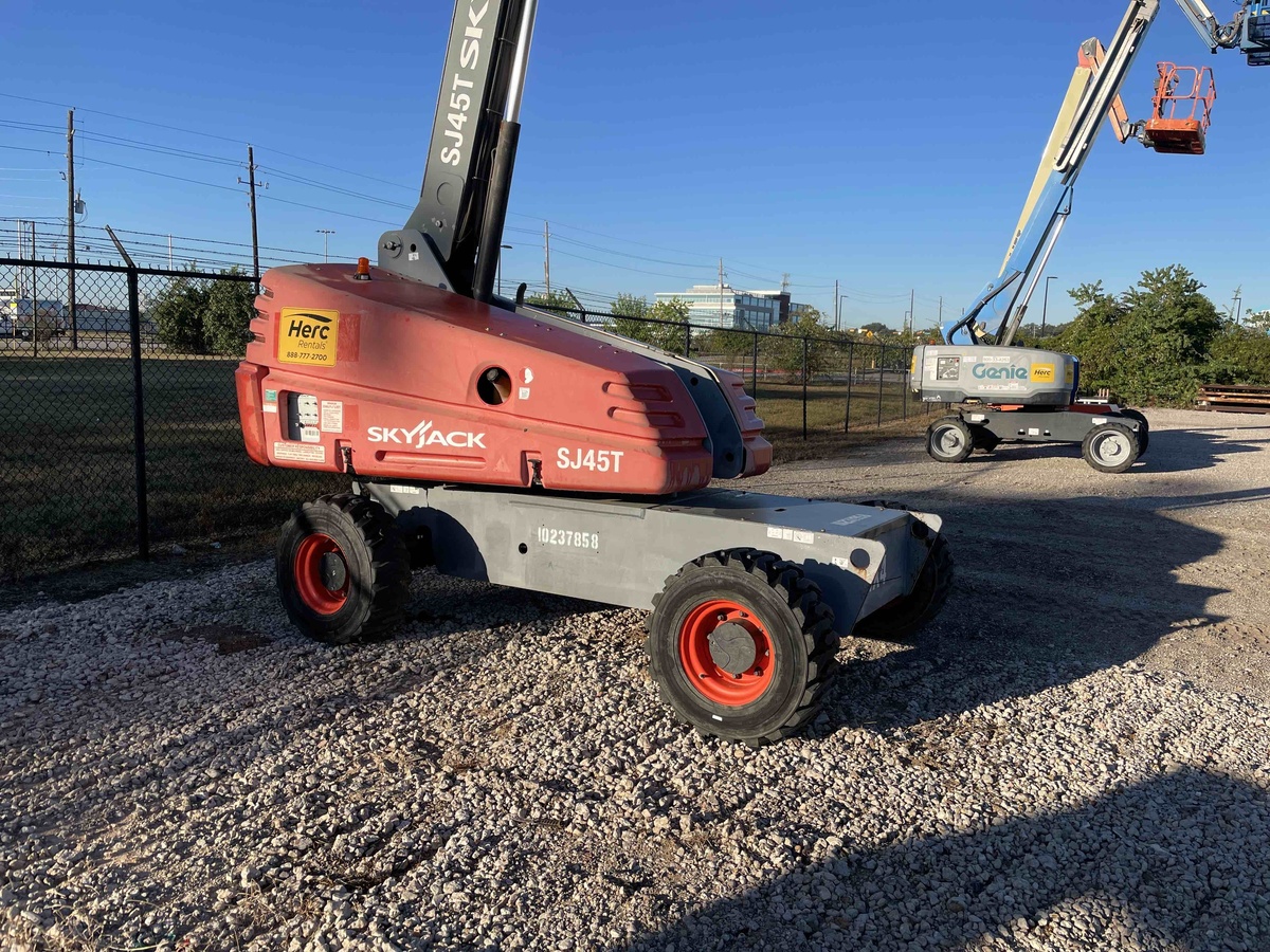 2018 Skyjack SJ45 T