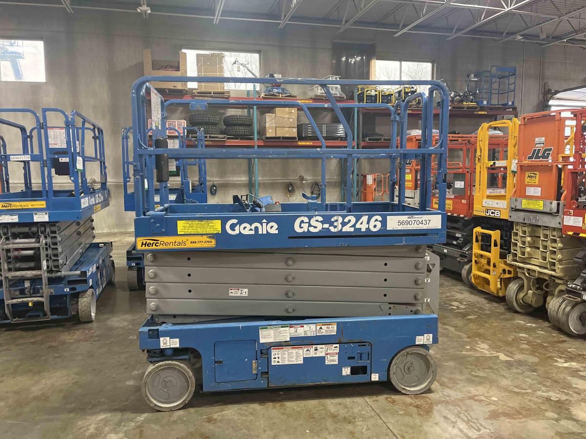 2016 Genie GS-3246