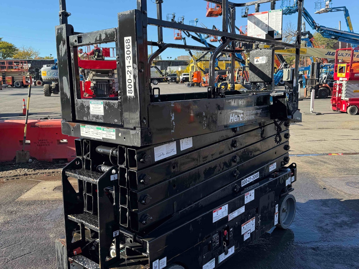 2018 Genie GS-3232-3