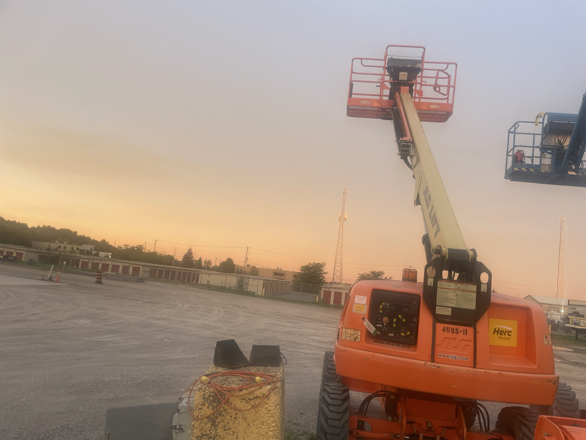 2019 JLG 400S-8