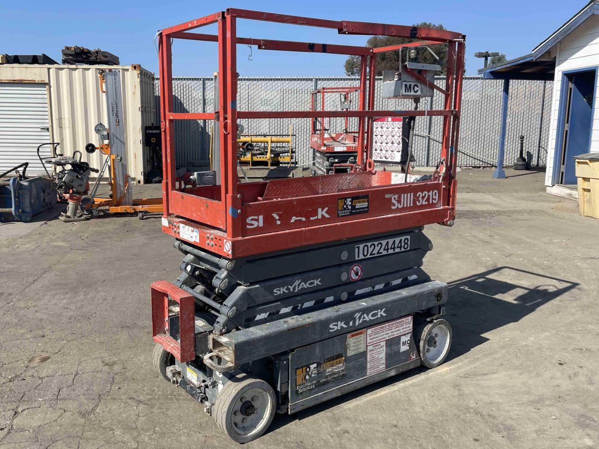 2017 Skyjack SJ3219