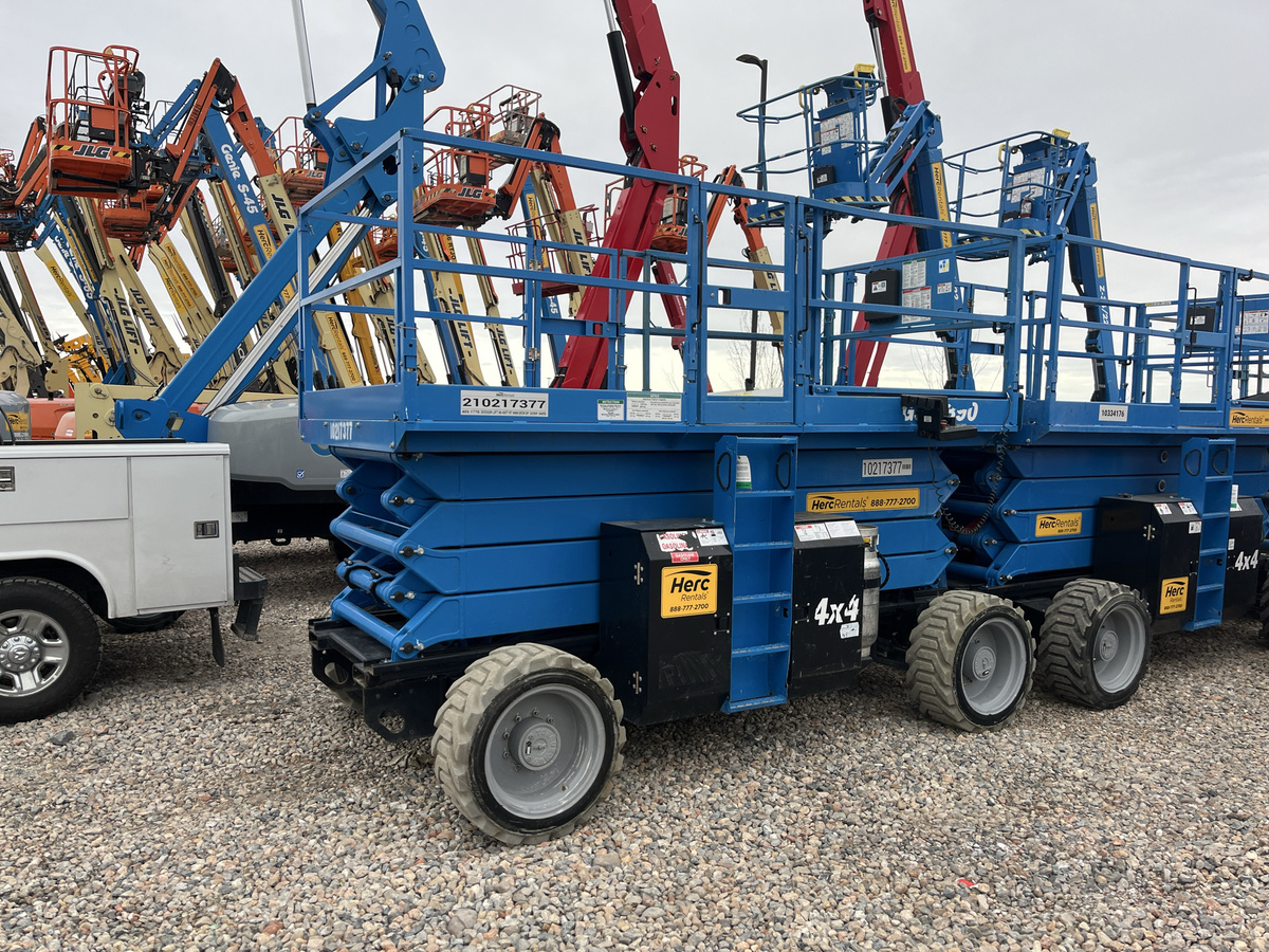 2017 Genie GS-4390 RT-3