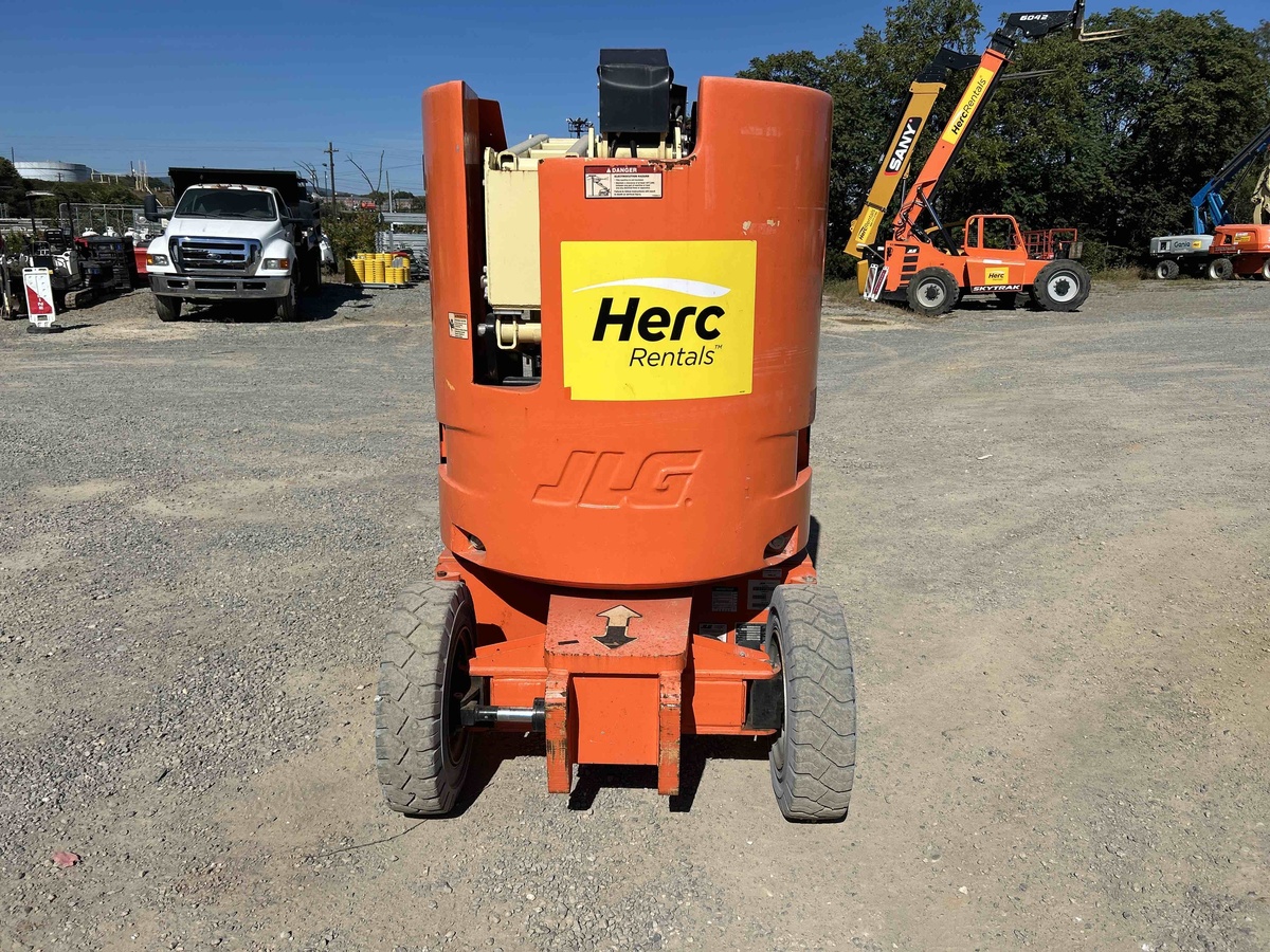2017 JLG E300AJP-7
