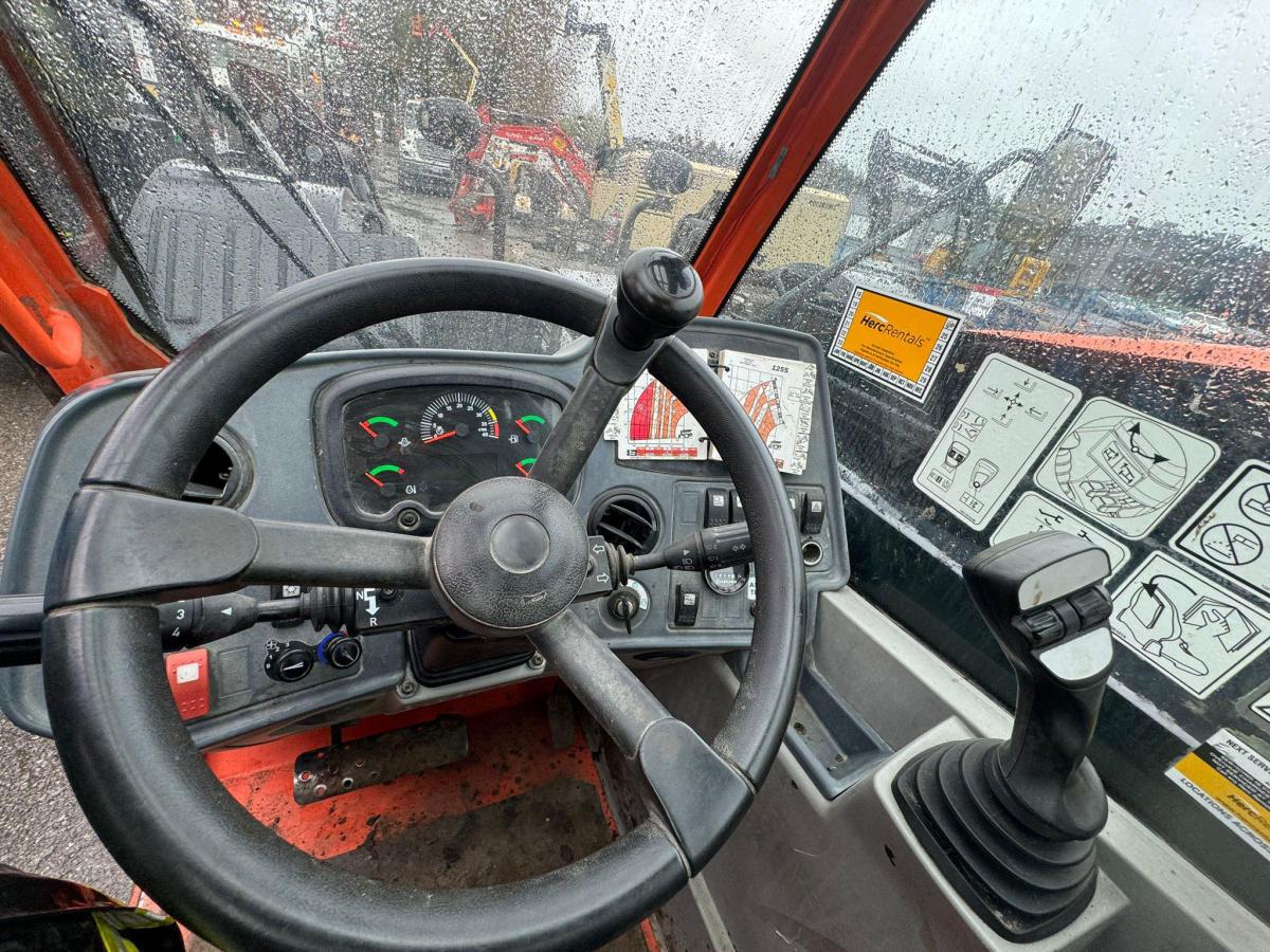 2018 JLG 1255