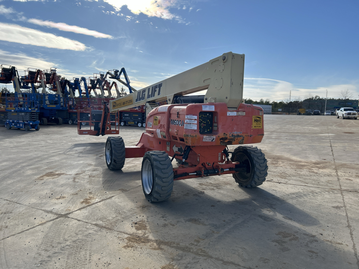 2015 JLG M600JP-3