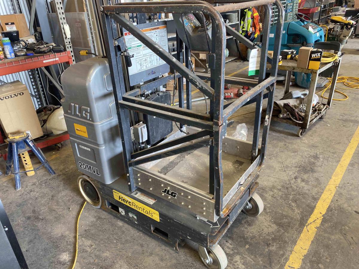 2018 JLG 20MVL-2