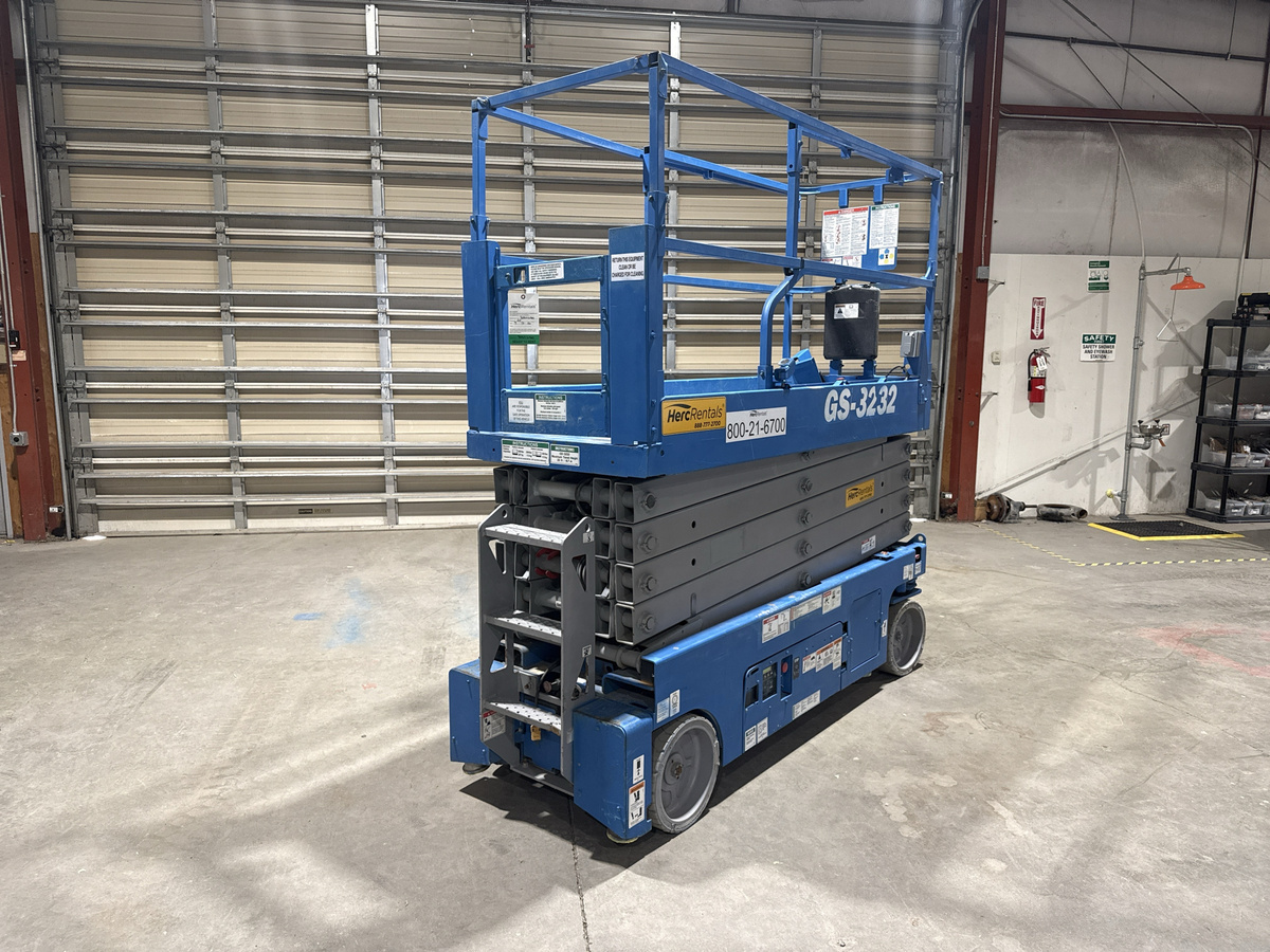 2018 Genie GS-3232-3