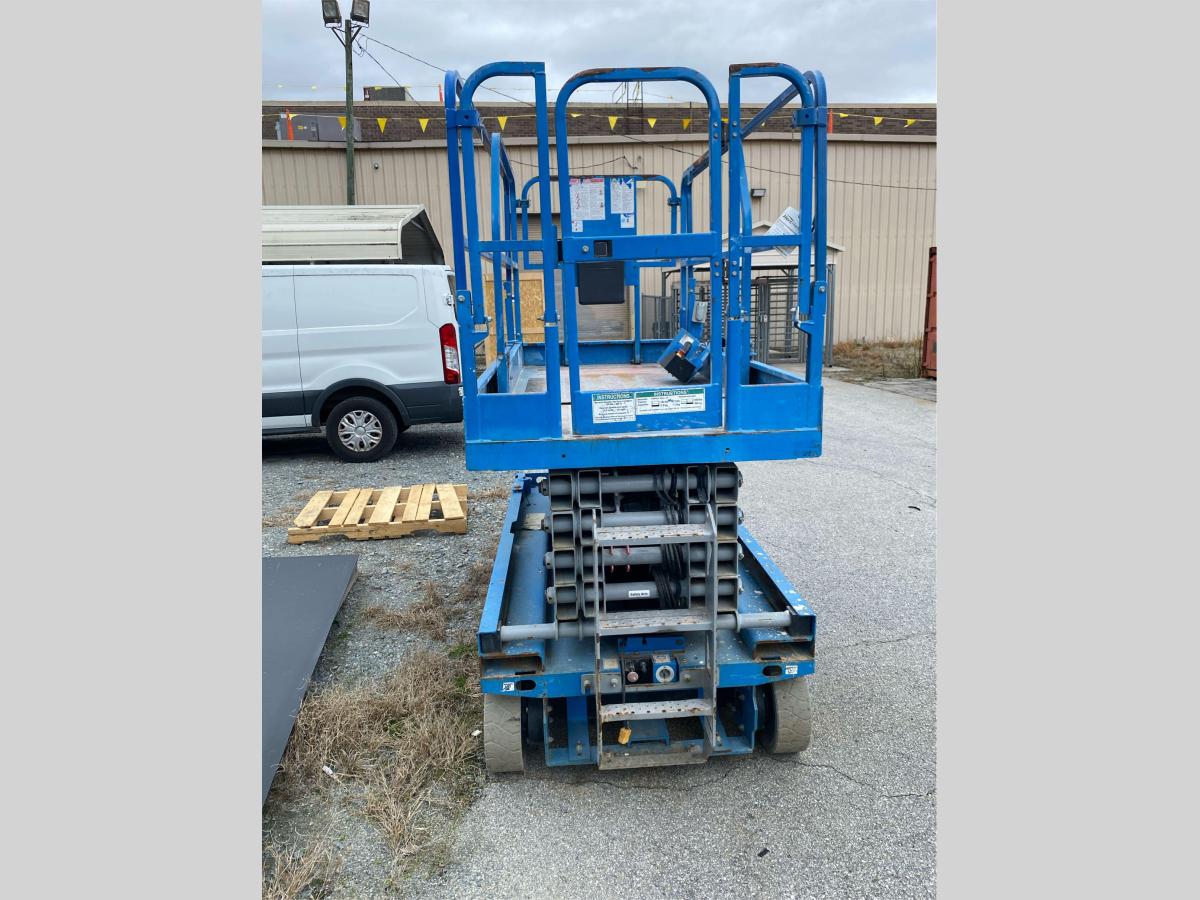 2018 Genie GS-3246