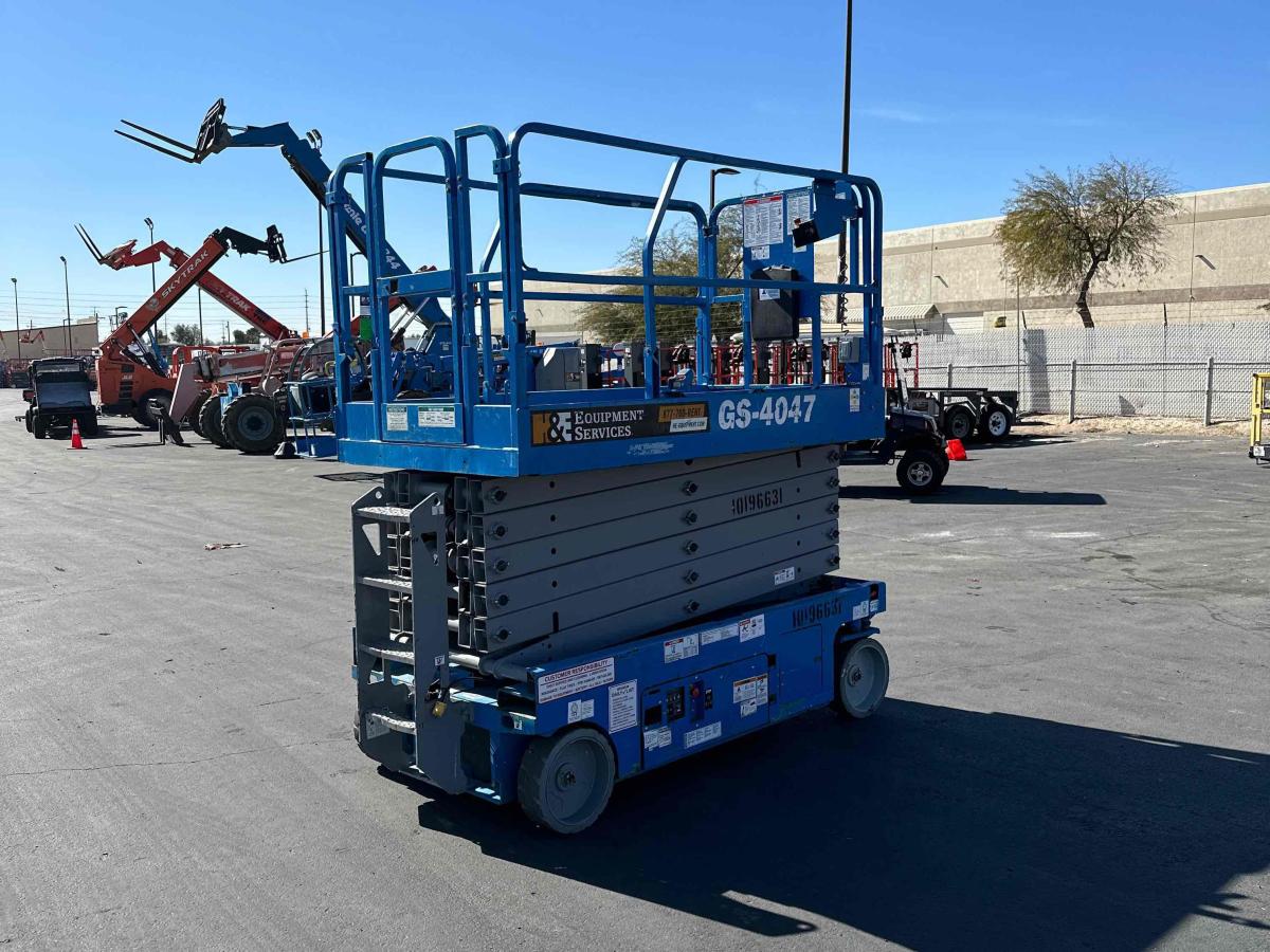 2016 Genie GS-4047