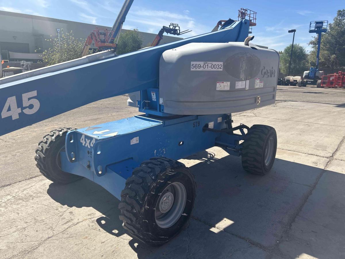 2017 Genie S-45