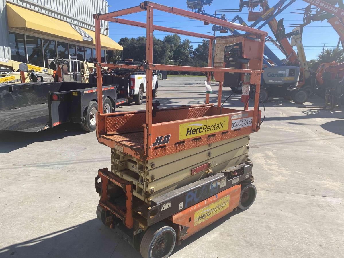 2018 JLG 1932R