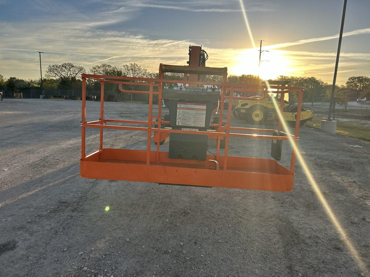 2018 JLG 460SJ-4