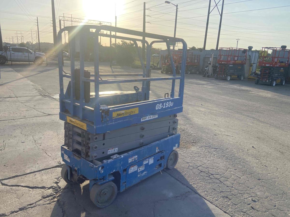 2018 Genie GS-1930