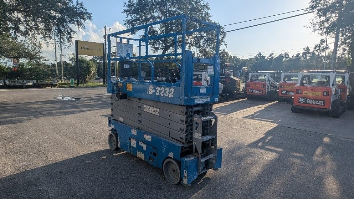2019 Genie GS-3232-4