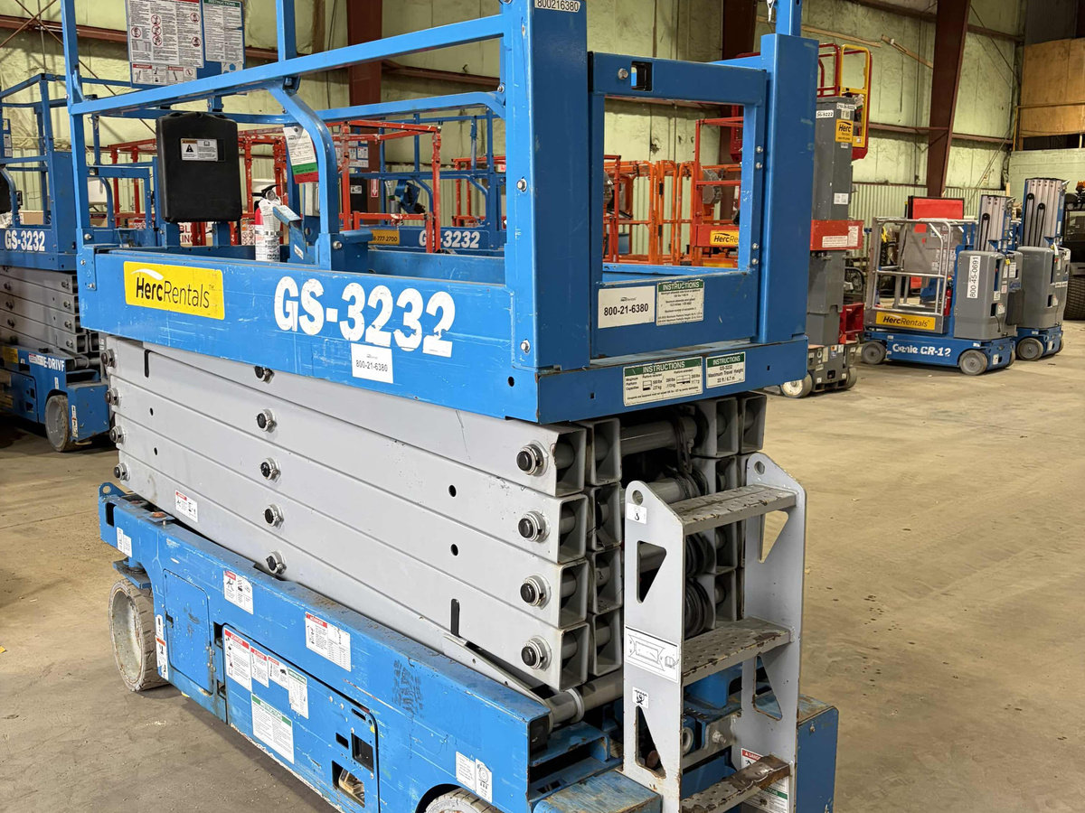 2018 Genie GS-3232-4