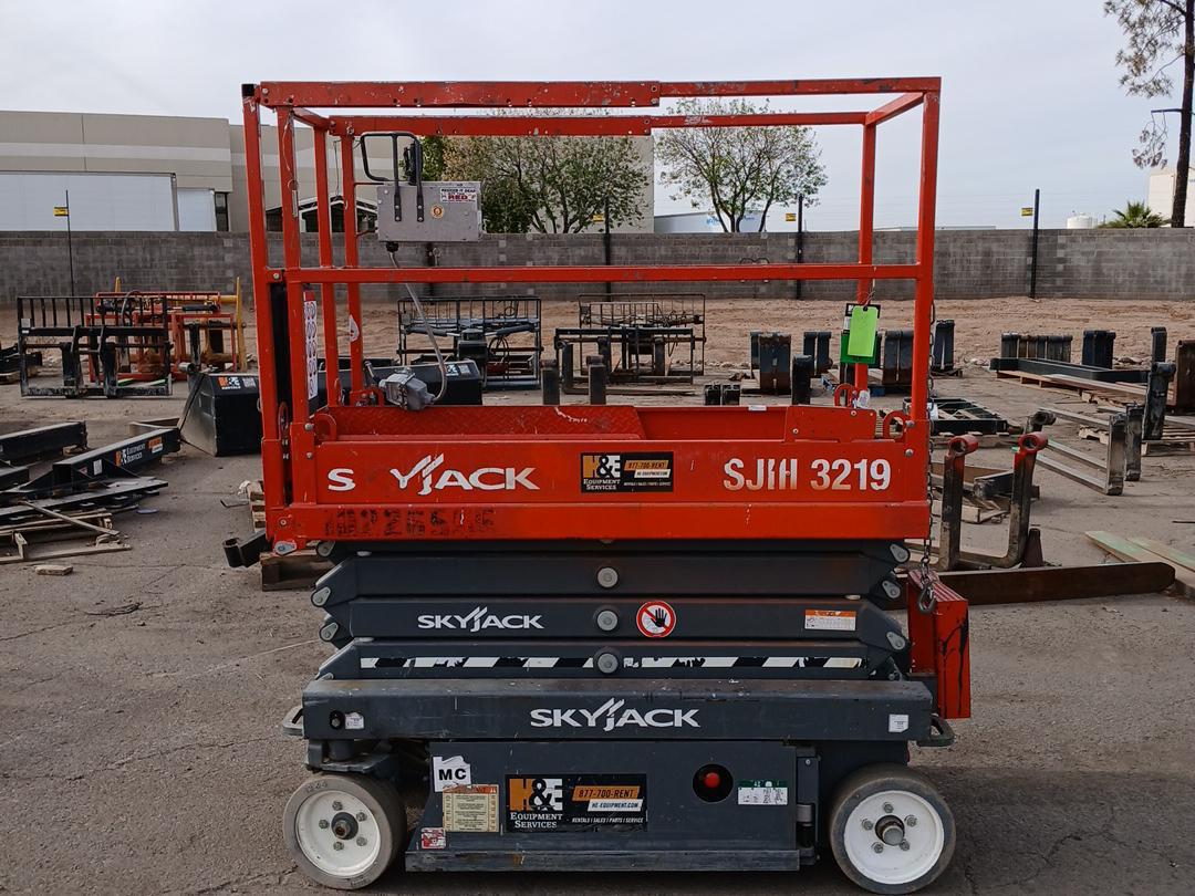 2017 Skyjack SJ3219