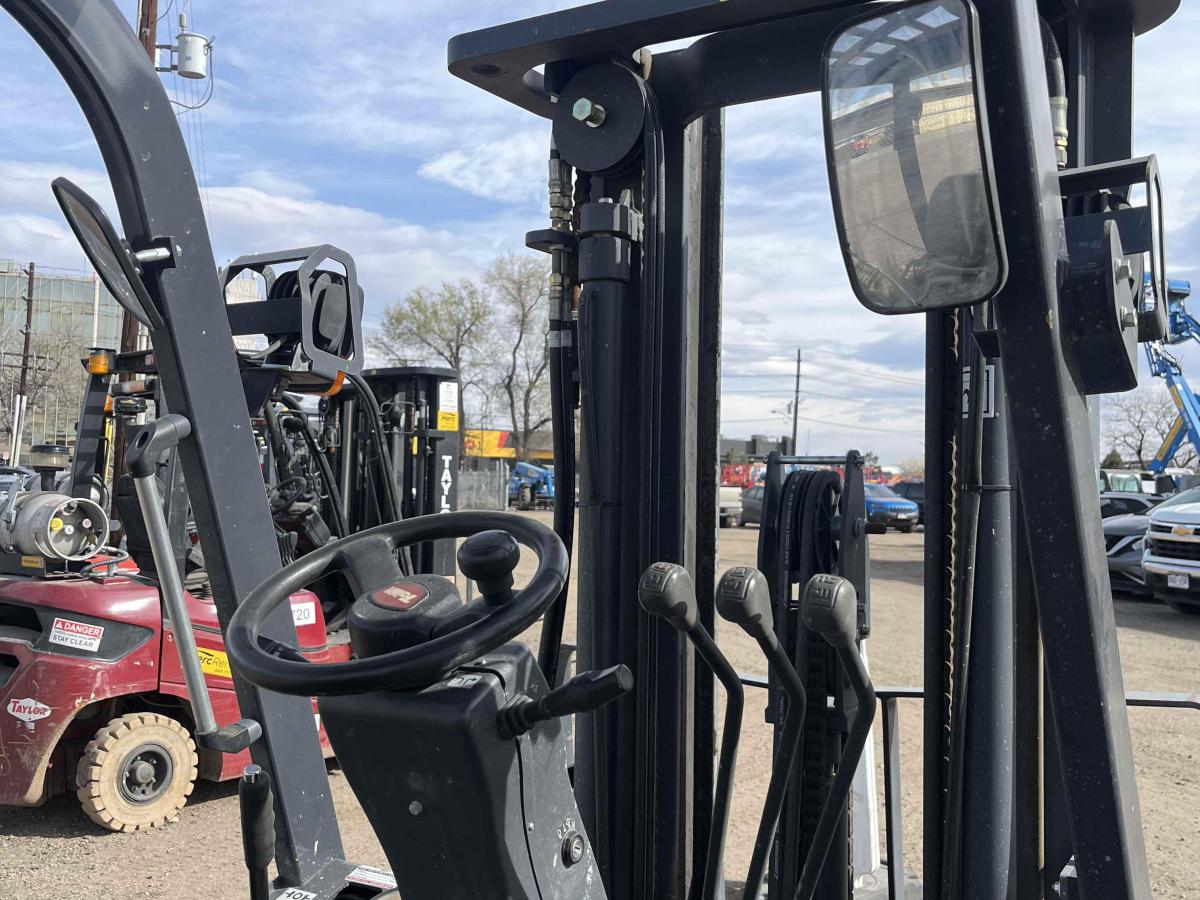 2021 Tailift FG25P