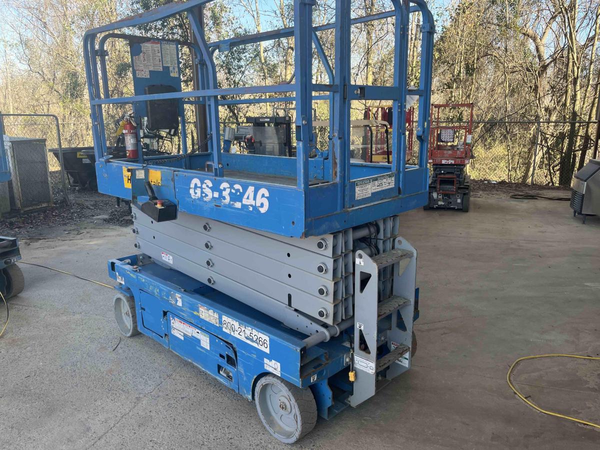 2018 Genie GS-3246