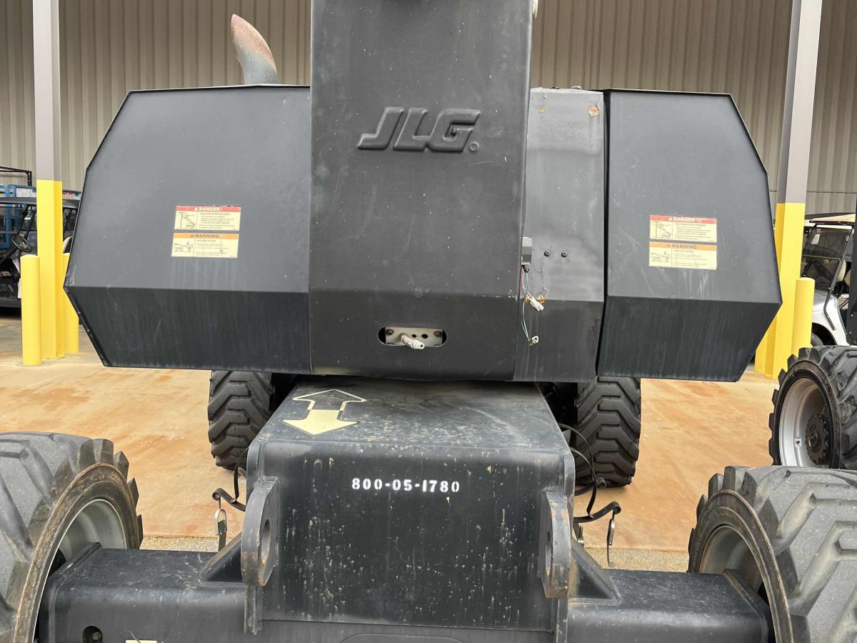 2015 JLG 800AJ