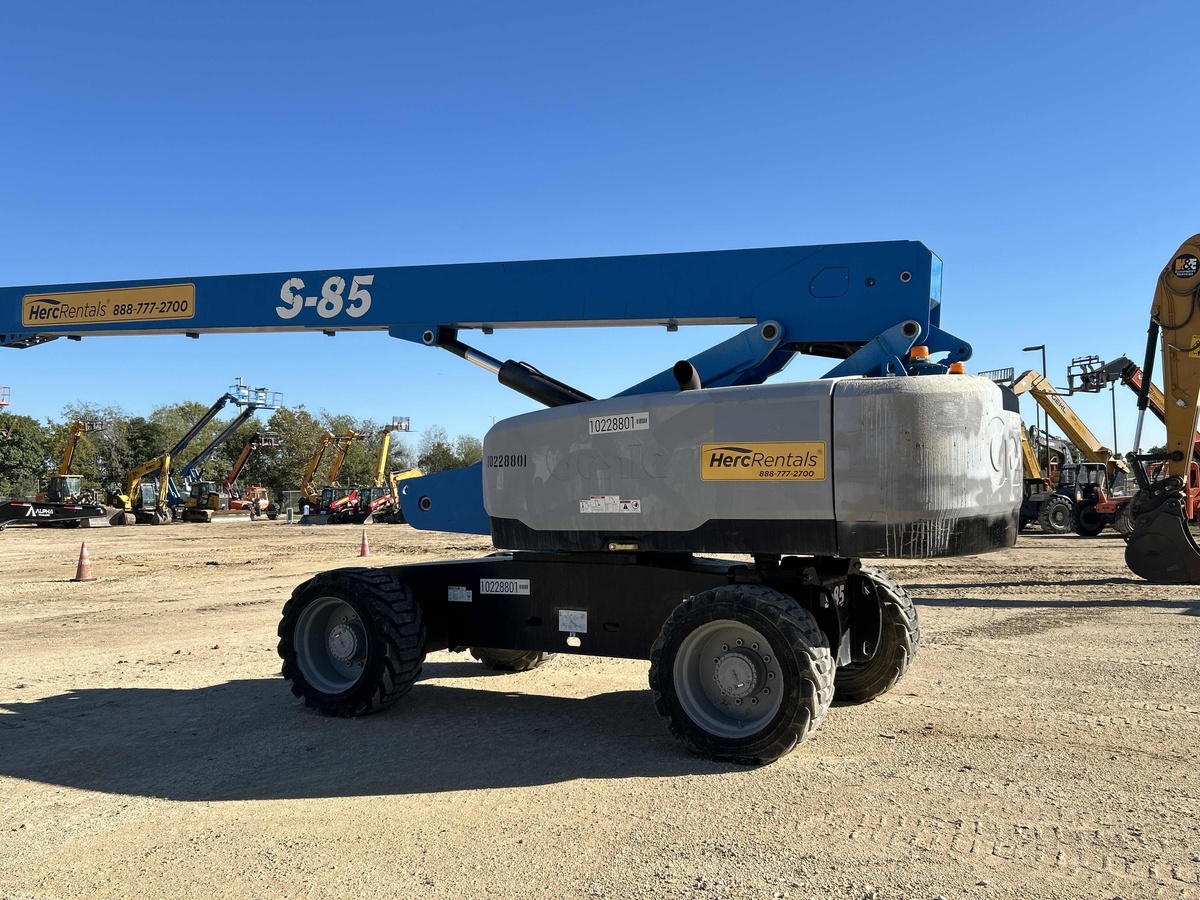 2017 Genie S-85-4