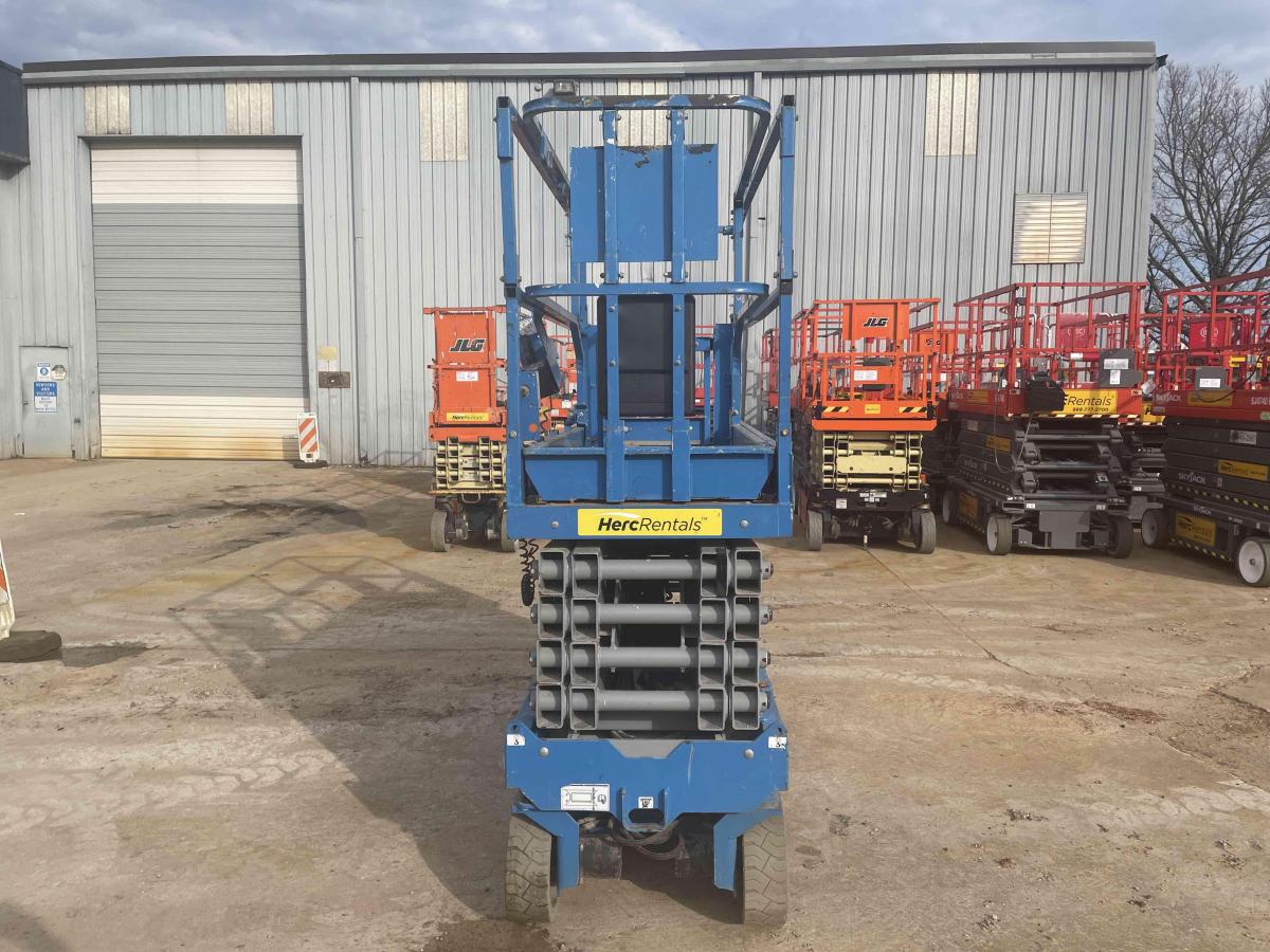 2018 Genie GS-3232