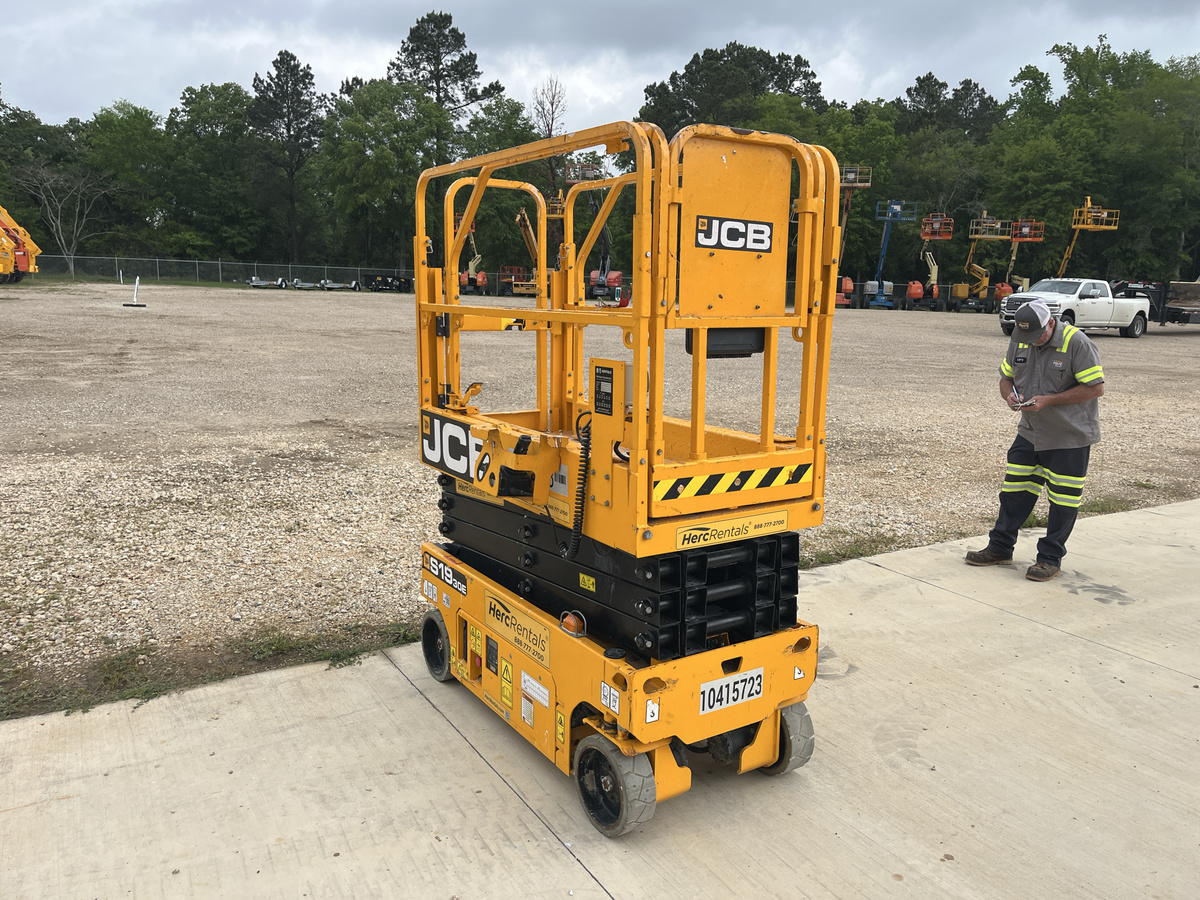 2023 JCB S1930E-3