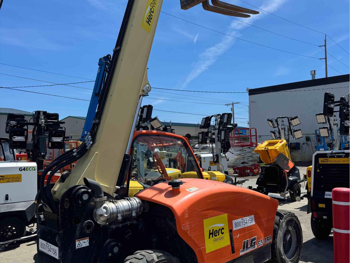 2017 JLG G5-18A-2