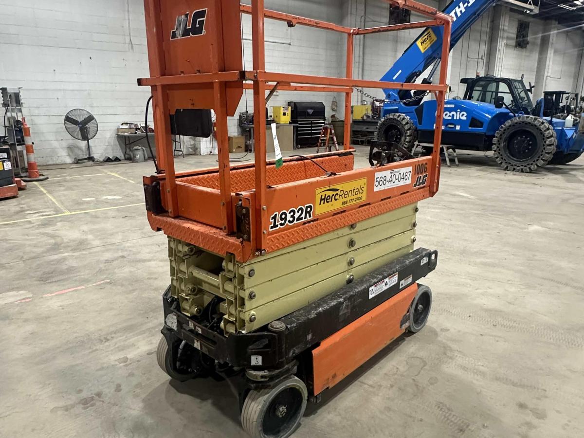 2018 JLG 1932R
