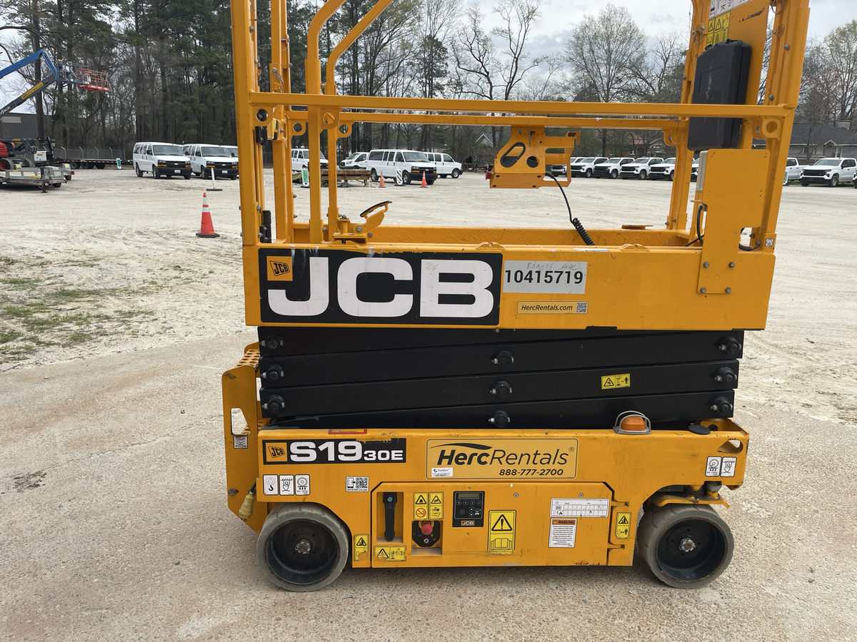 2023 JCB S1930E-12
