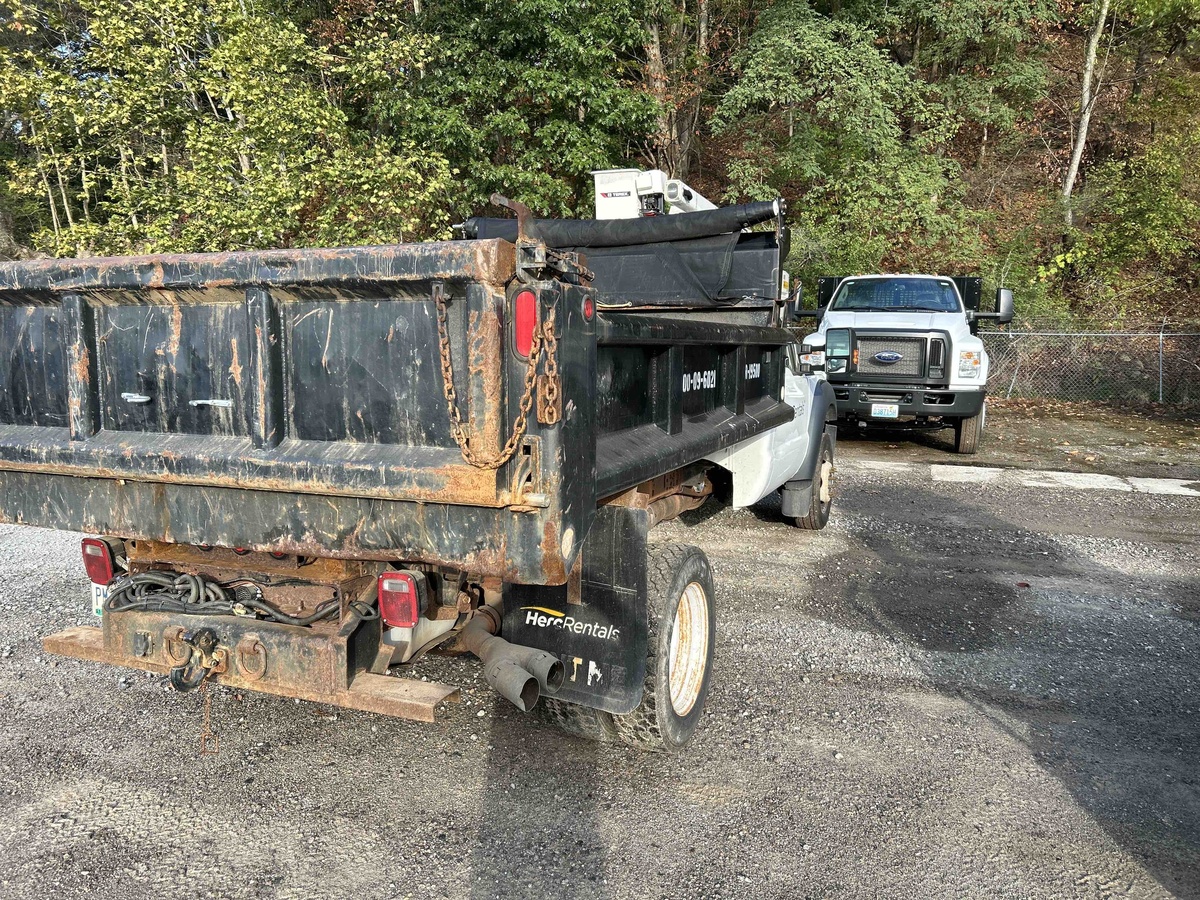 2016 Ford F550-5