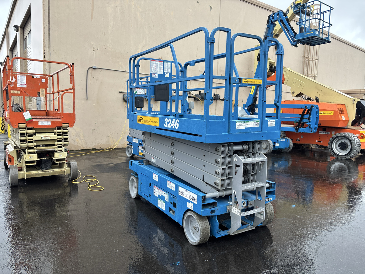 2018 Genie GS-3246-2
