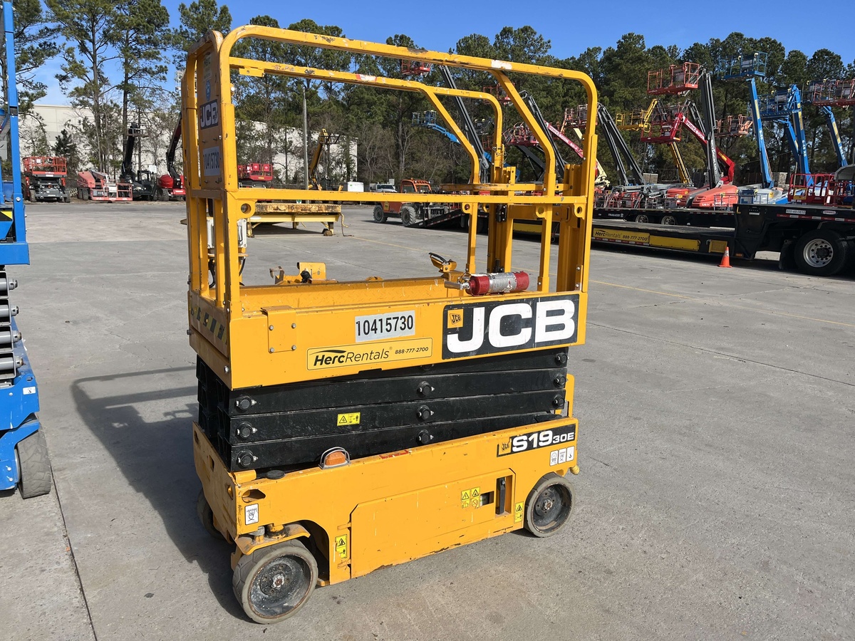 2023 JCB S1930E-4