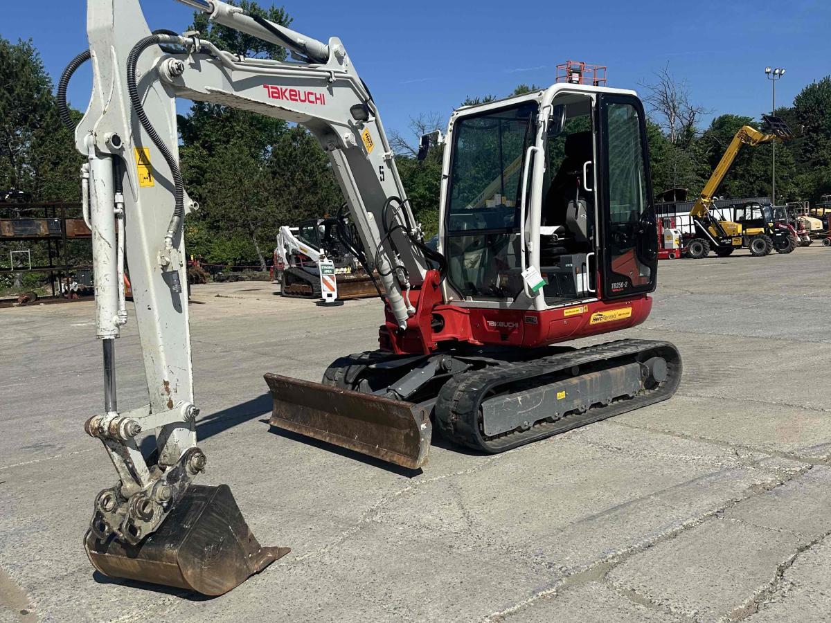 2021 Takeuchi TB250