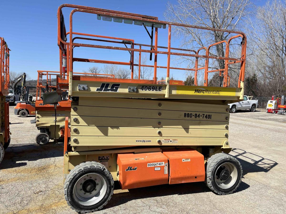 2015 JLG 4069LE