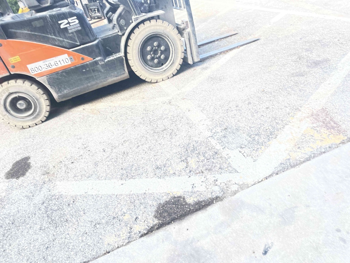 2022 Doosan G25E-3