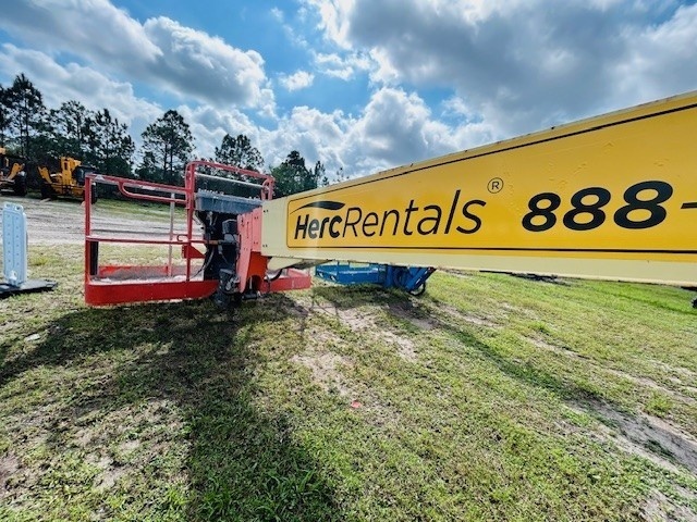 2018 JLG 600S-8