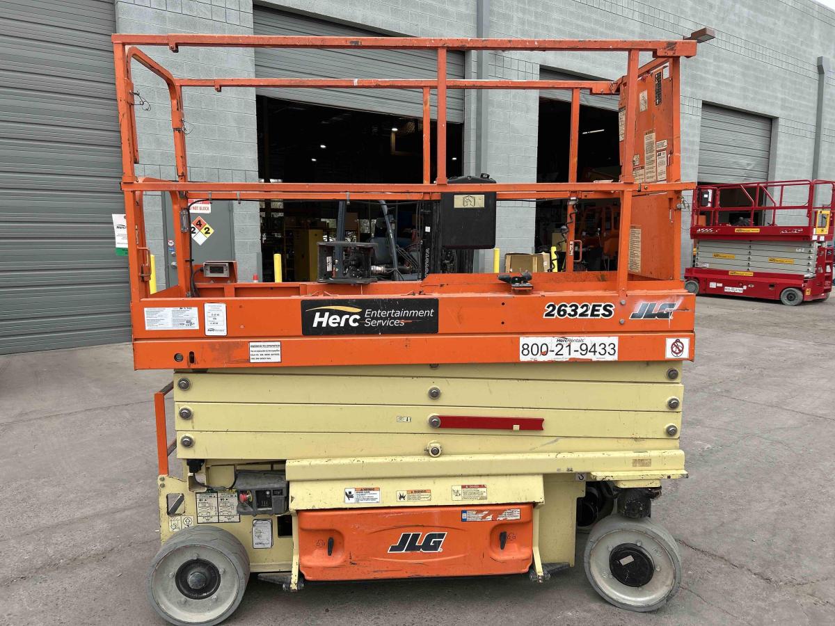 2018 JLG 2632ES