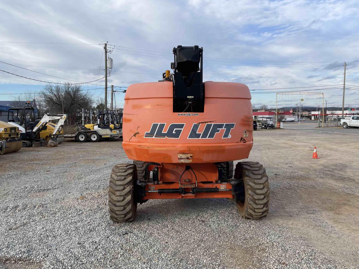 2017 JLG 660SJ