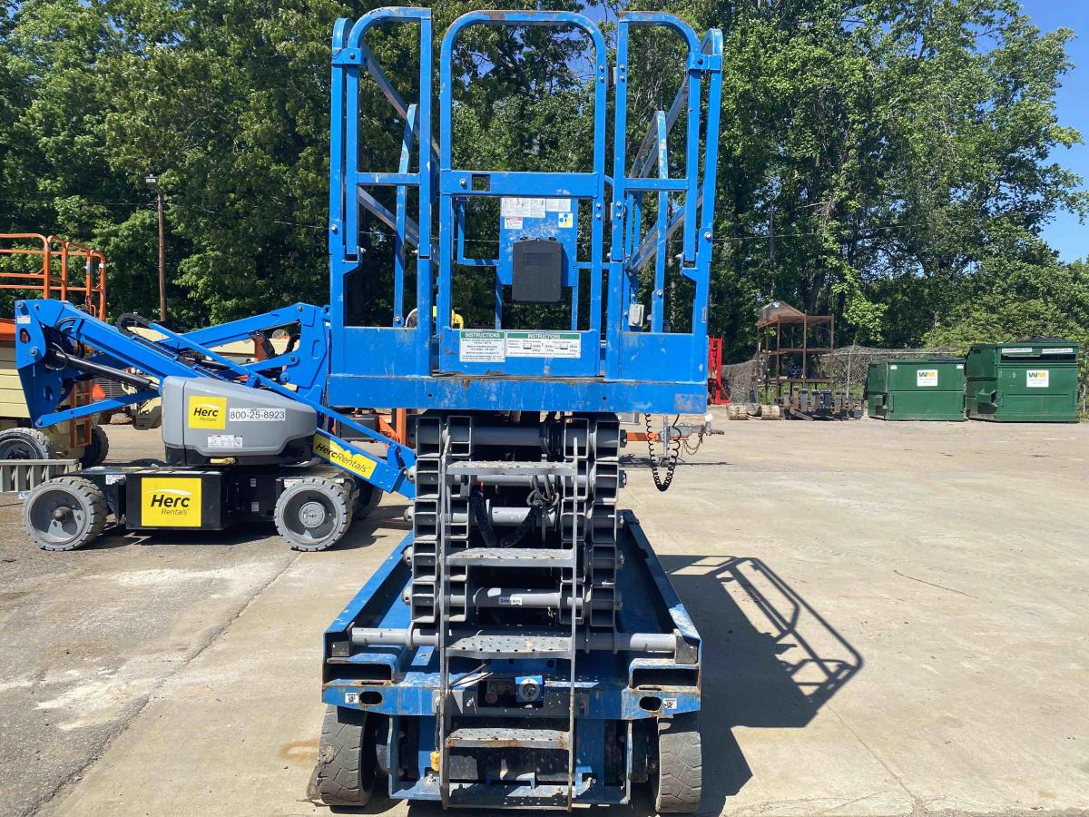 2018 Genie GS-4047