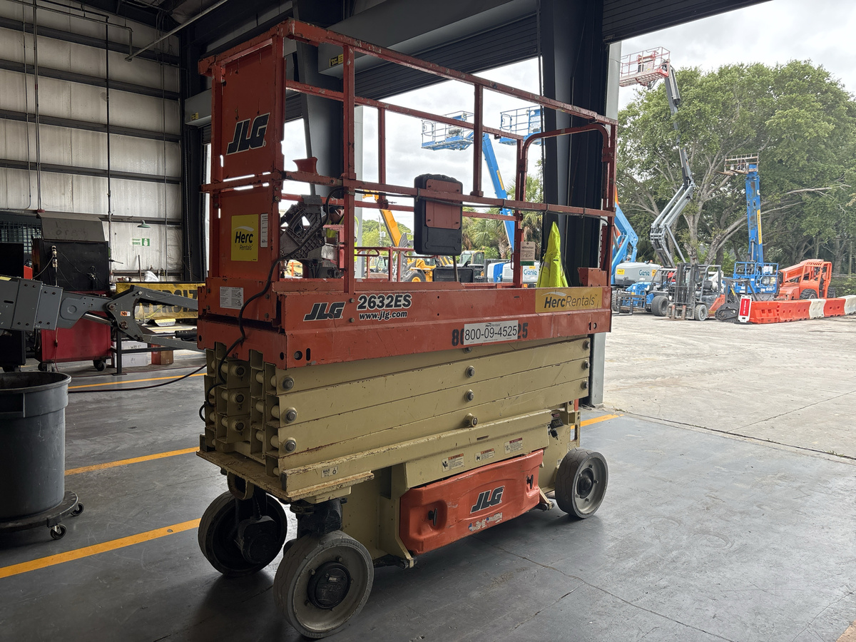 2016 JLG 2632ES-6