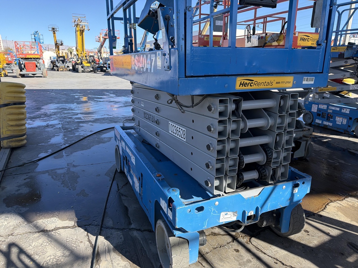2018 Genie GS-4047-2