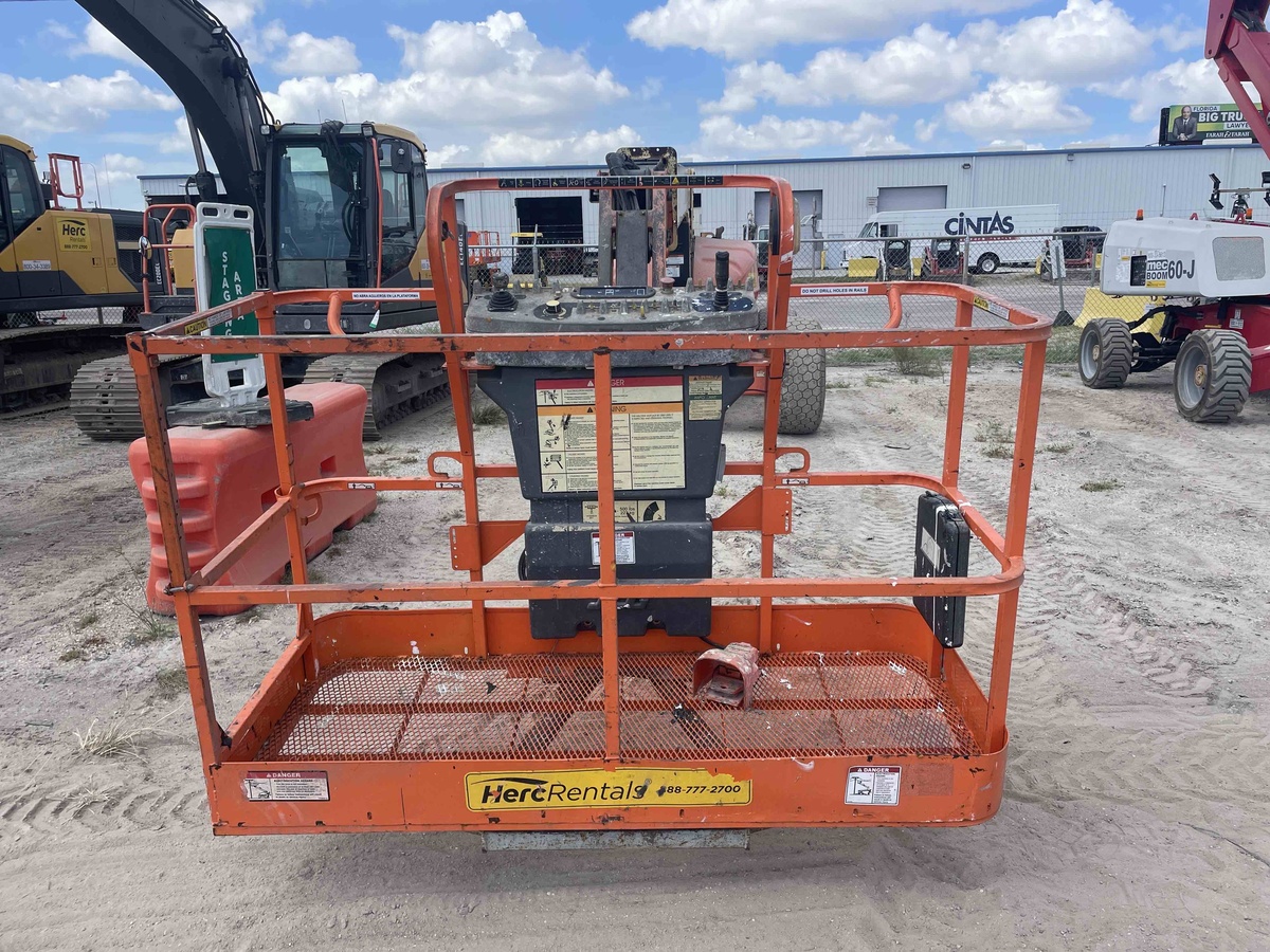 2019 JLG M600JP-6