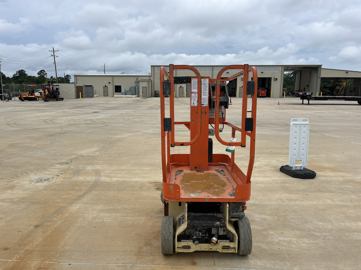2017 JLG 1230ES-3