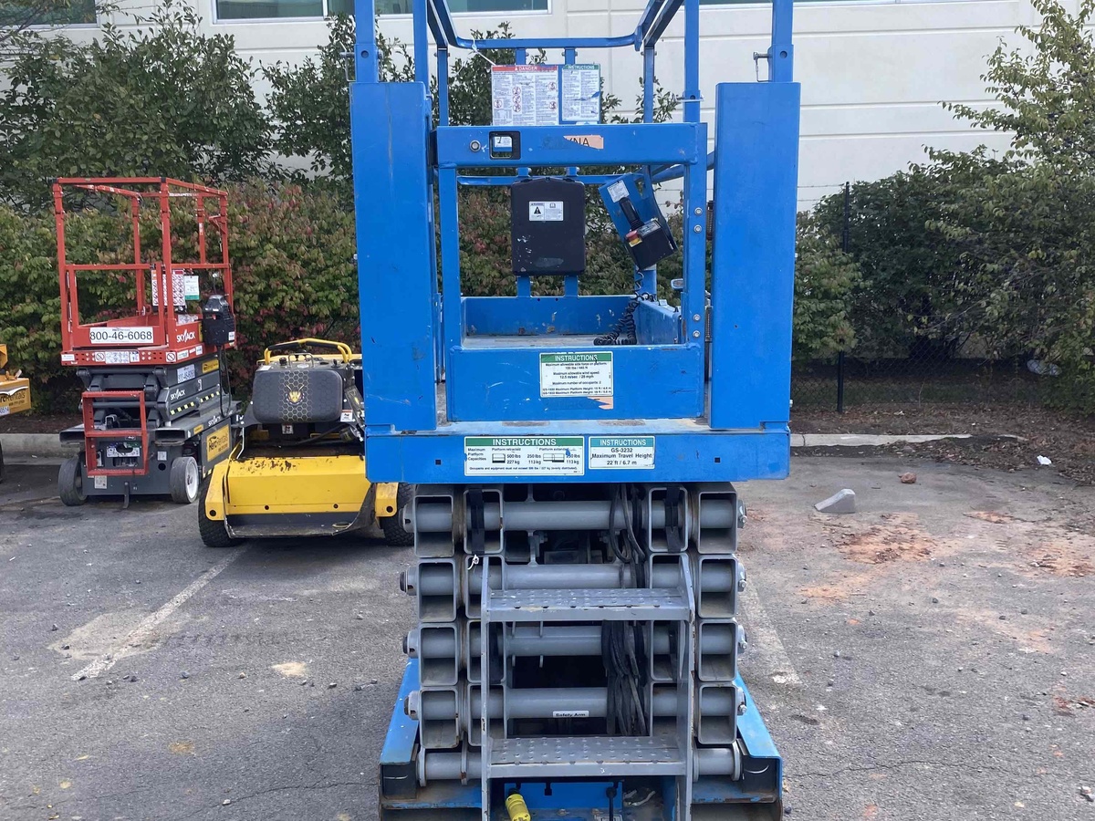 2017 Genie GS-3232-3
