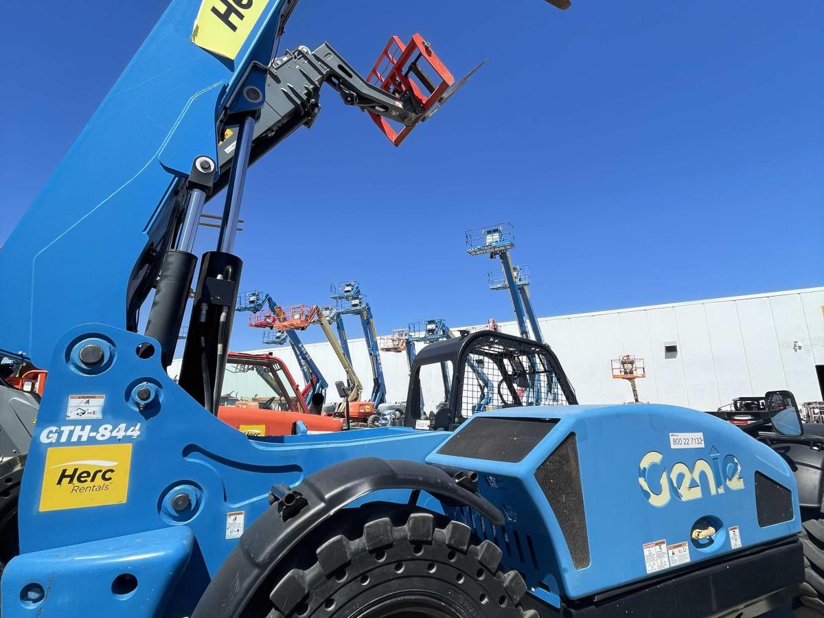 2018 Genie GTH 844