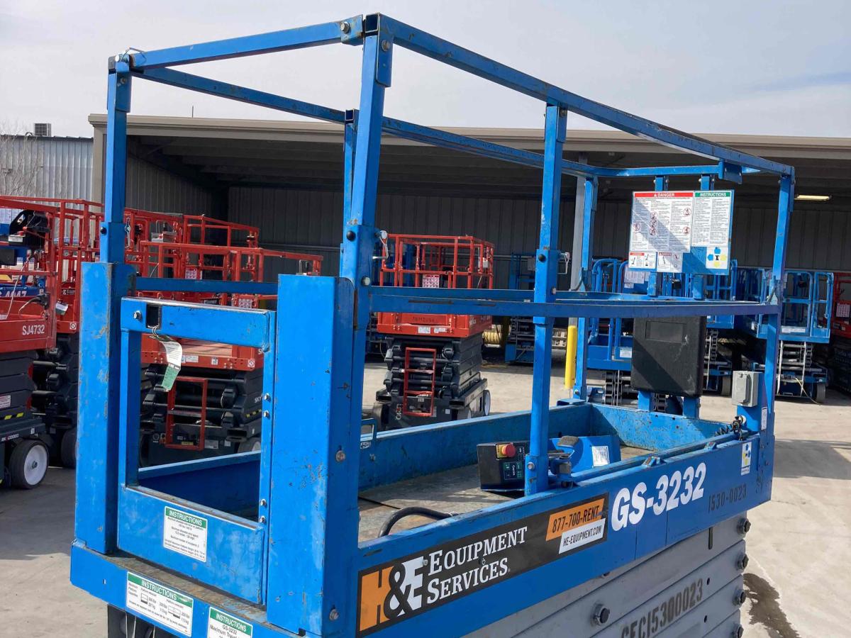 2016 Genie GS-3232