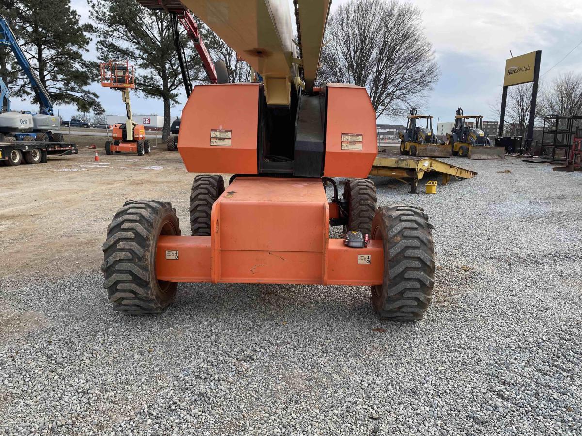 2017 JLG 660SJ