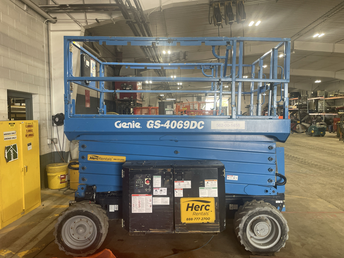 2017 Genie GS-4069 DC