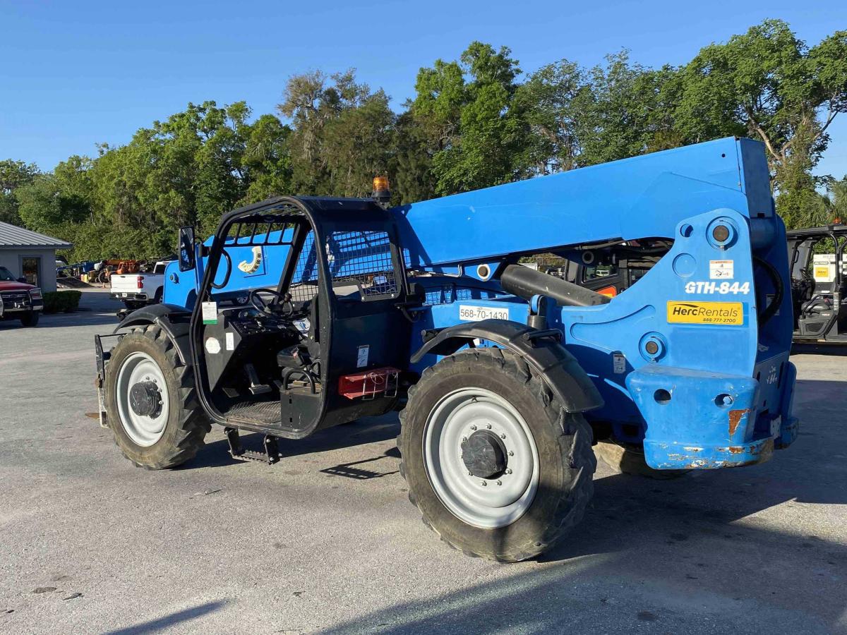 2018 Genie GTH 844